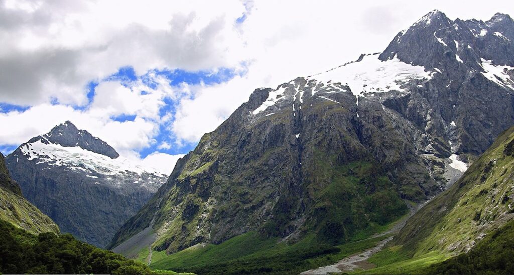 Rwenzori Mountains, Uganda: The Mountains of the Moon